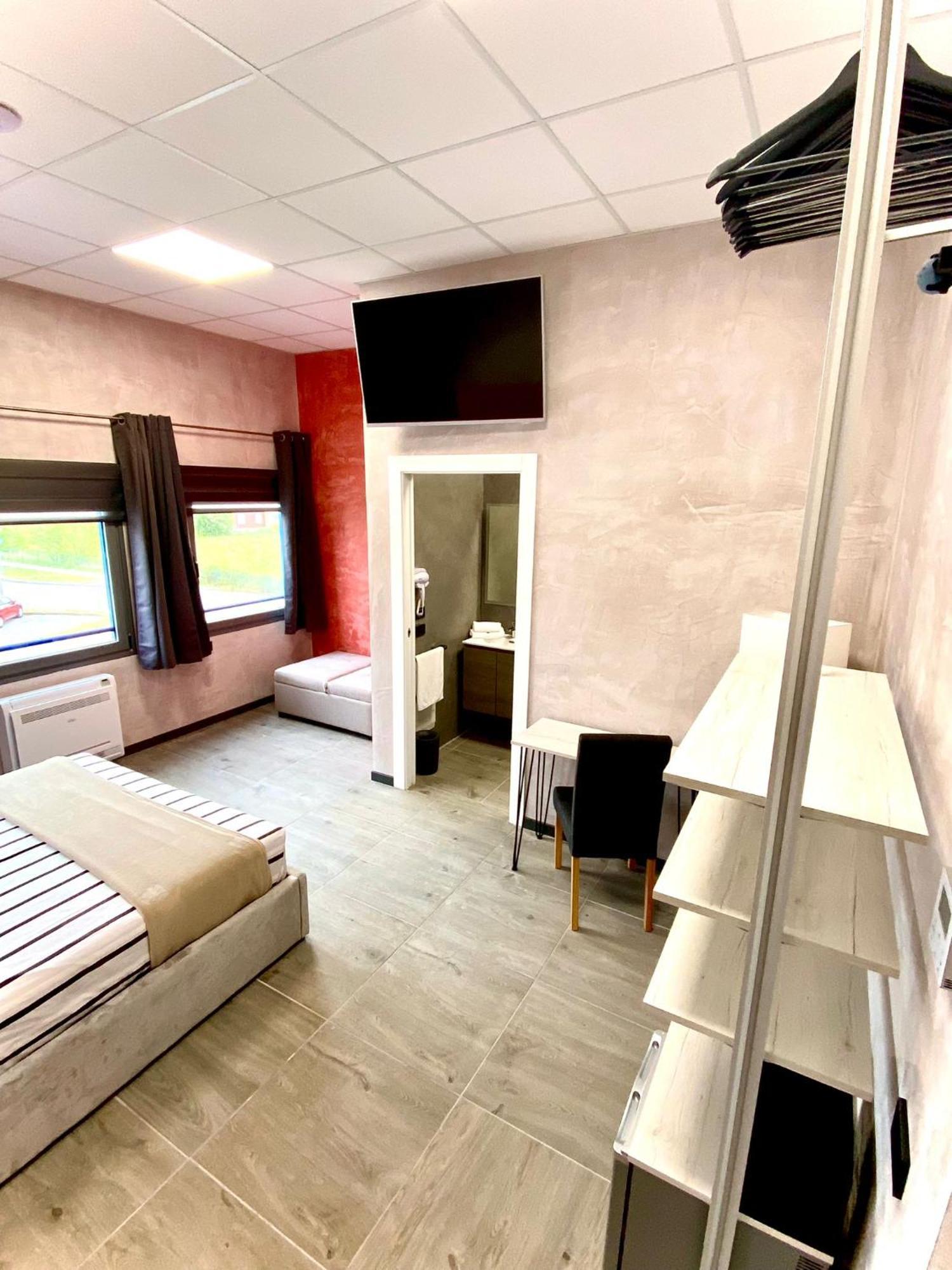 Hotel Tech Brembate Eksteriør billede