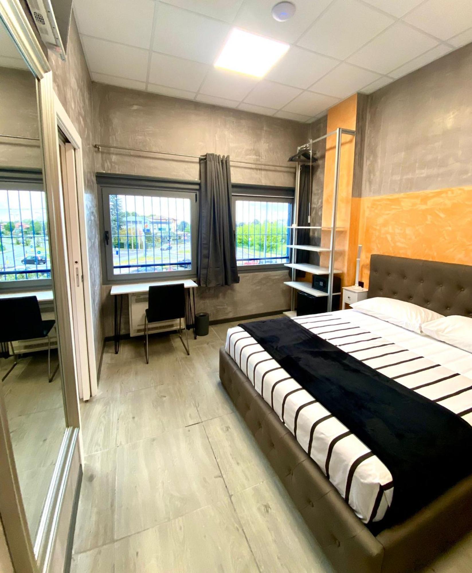 Hotel Tech Brembate Eksteriør billede